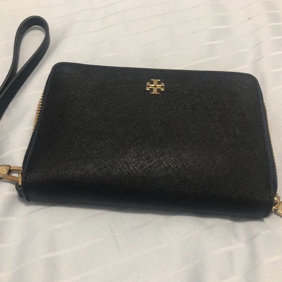 Tory Burch Handbags - Tory Burch Wallet with Wrist Strap